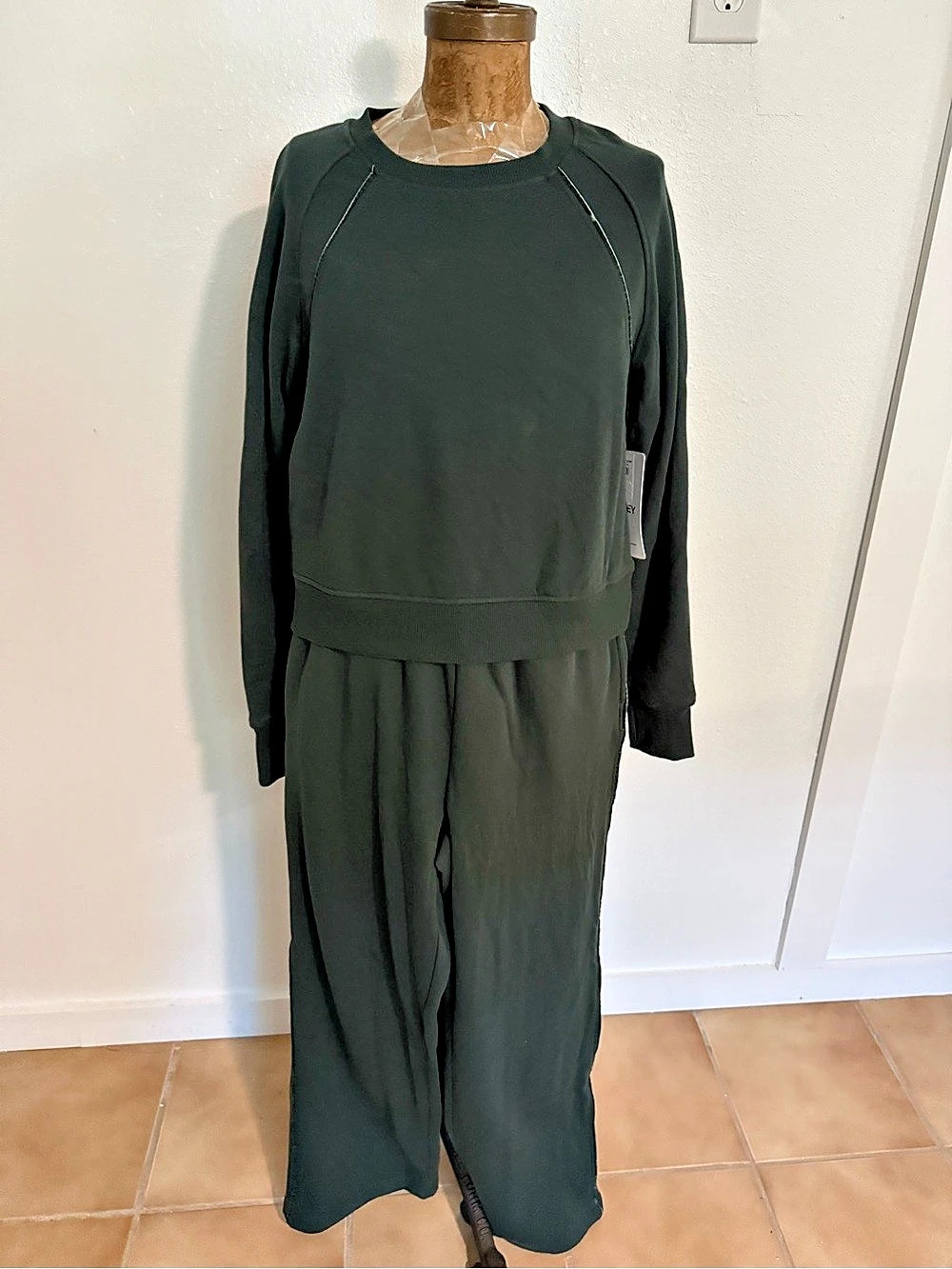 NWT Jockey Velour Backed Fleece Crew & Pant Set tracksuit Green Small